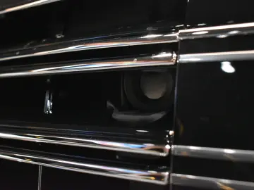 Mercedes-Benz S 63 AMG 5.5 V8 585 CP