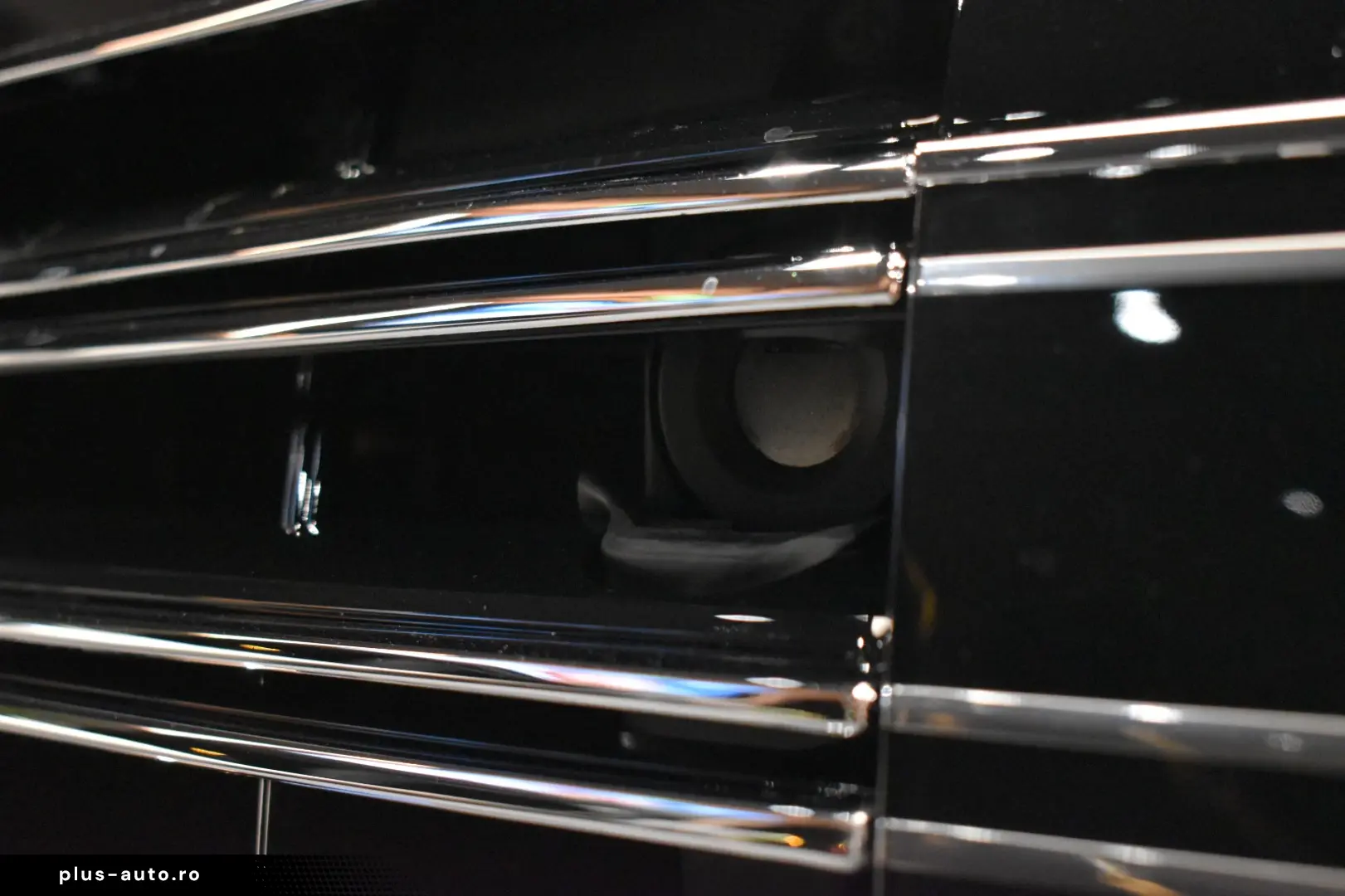 Mercedes-Benz S 63 AMG 5.5 V8 585 CP