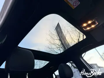 Mercedes-Benz GLA 200 AMG Night 20  Pano LED 360  Dis