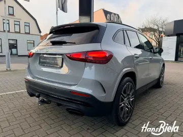 Mercedes-Benz GLA 200 AMG Night 20  Pano LED 360  Dis