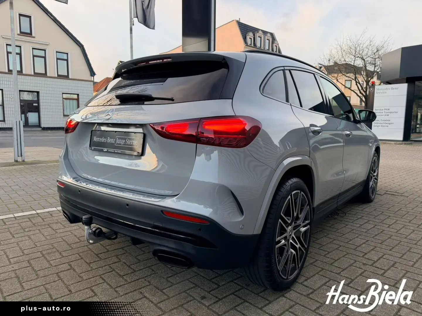 Mercedes-Benz GLA 200 AMG Night 20  Pano LED 360  Dis