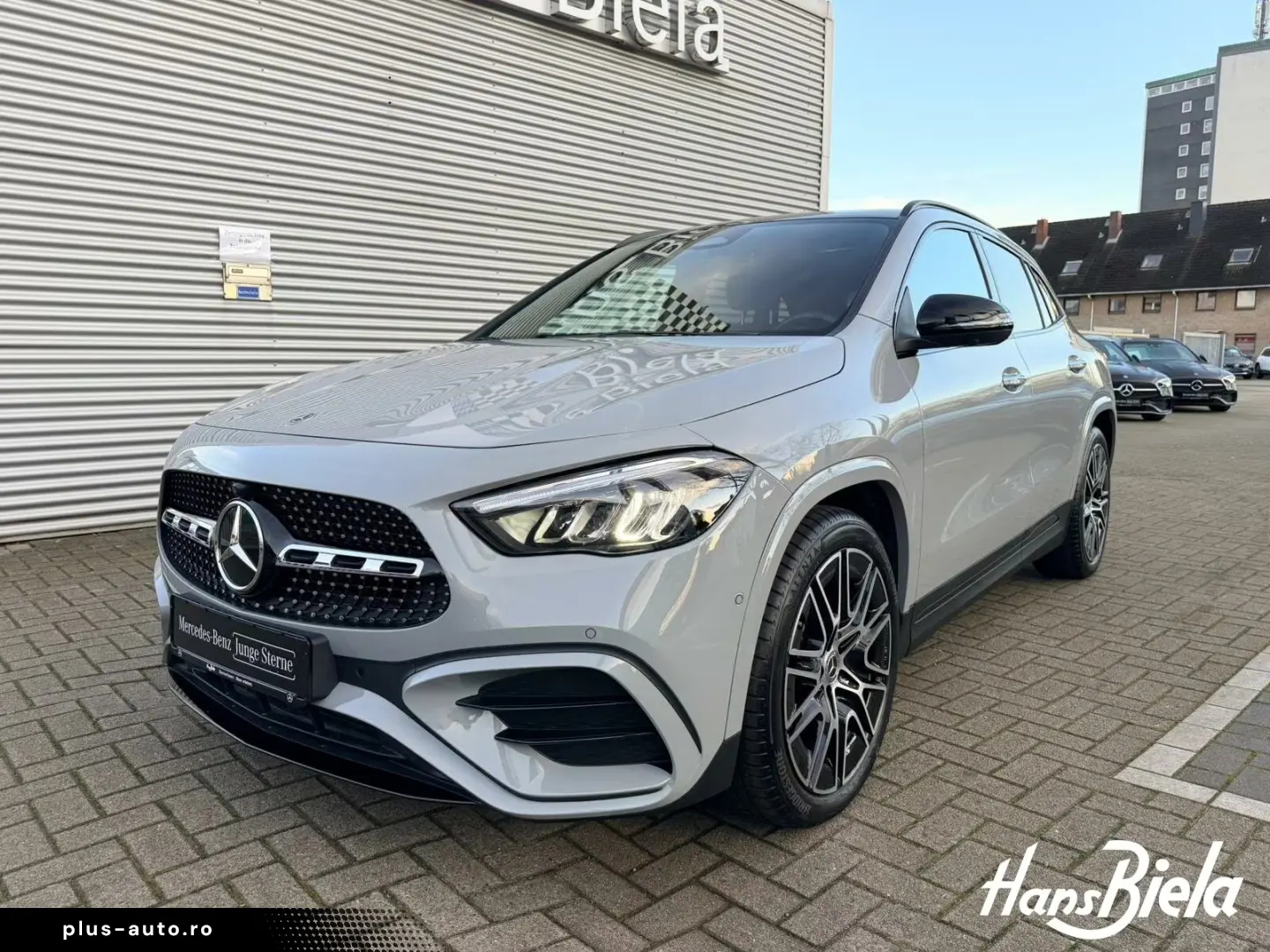 Mercedes-Benz GLA 200 AMG Night 20  Pano LED 360  Dis