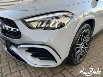 Mercedes-Benz GLA 200 AMG Night 20  Pano LED 360  Dis