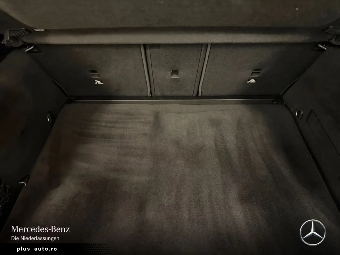 Mercedes-Benz GLA 180 Prog. Adv. PANO AHK MULTI DISTR