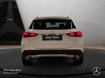 Mercedes-Benz GLA 180 Prog. Adv. PANO AHK MULTI DISTR