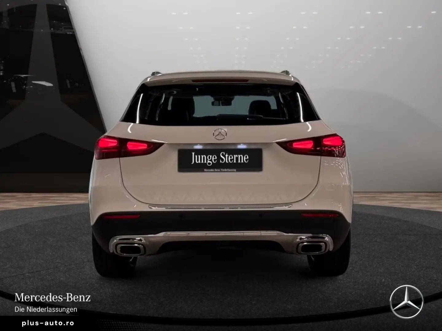 Mercedes-Benz GLA 180 Prog. Adv. PANO AHK MULTI DISTR