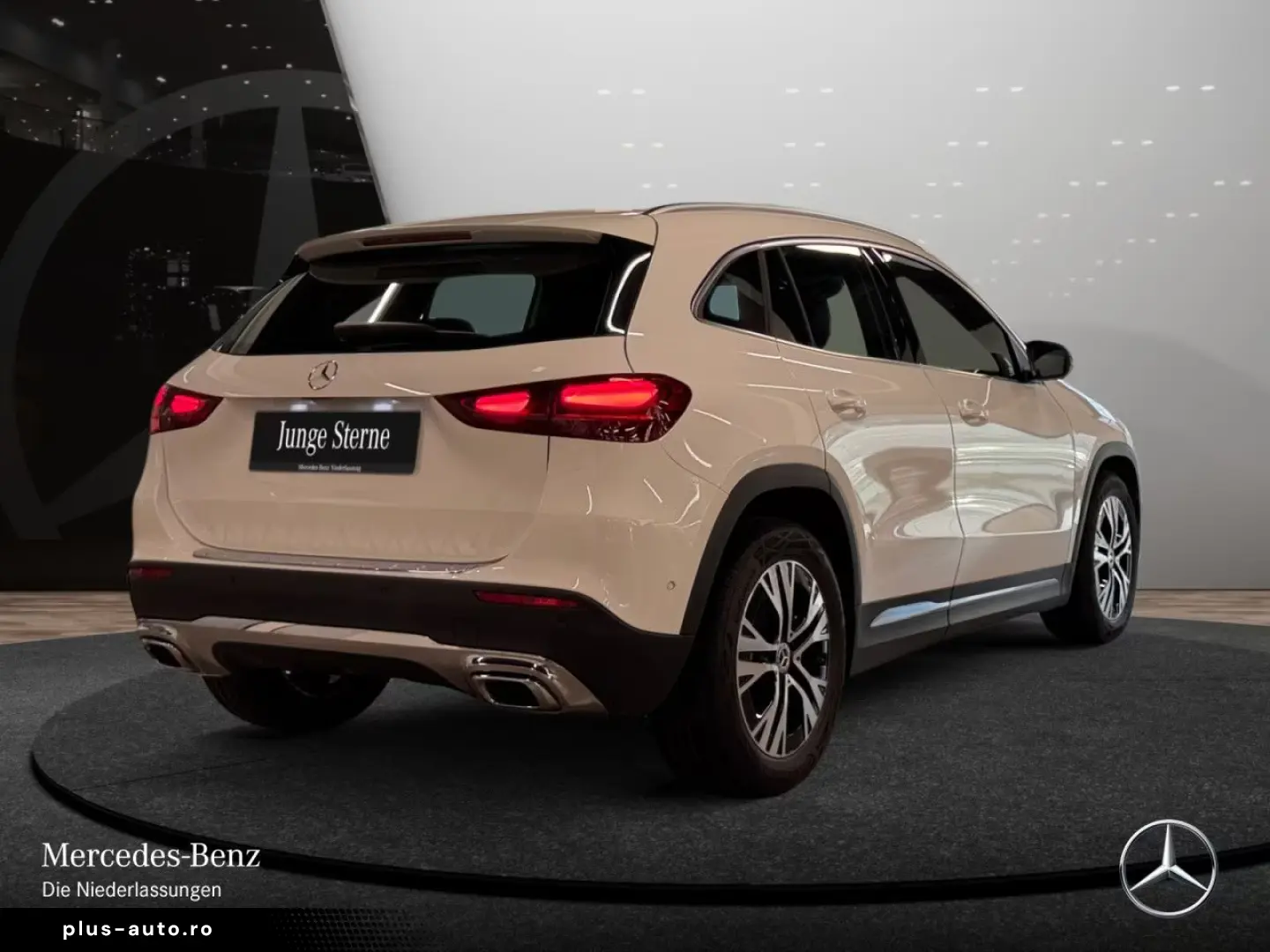Mercedes-Benz GLA 180 Prog. Adv. PANO AHK MULTI DISTR