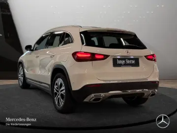 Mercedes-Benz GLA 180 Prog. Adv. PANO AHK MULTI DISTR