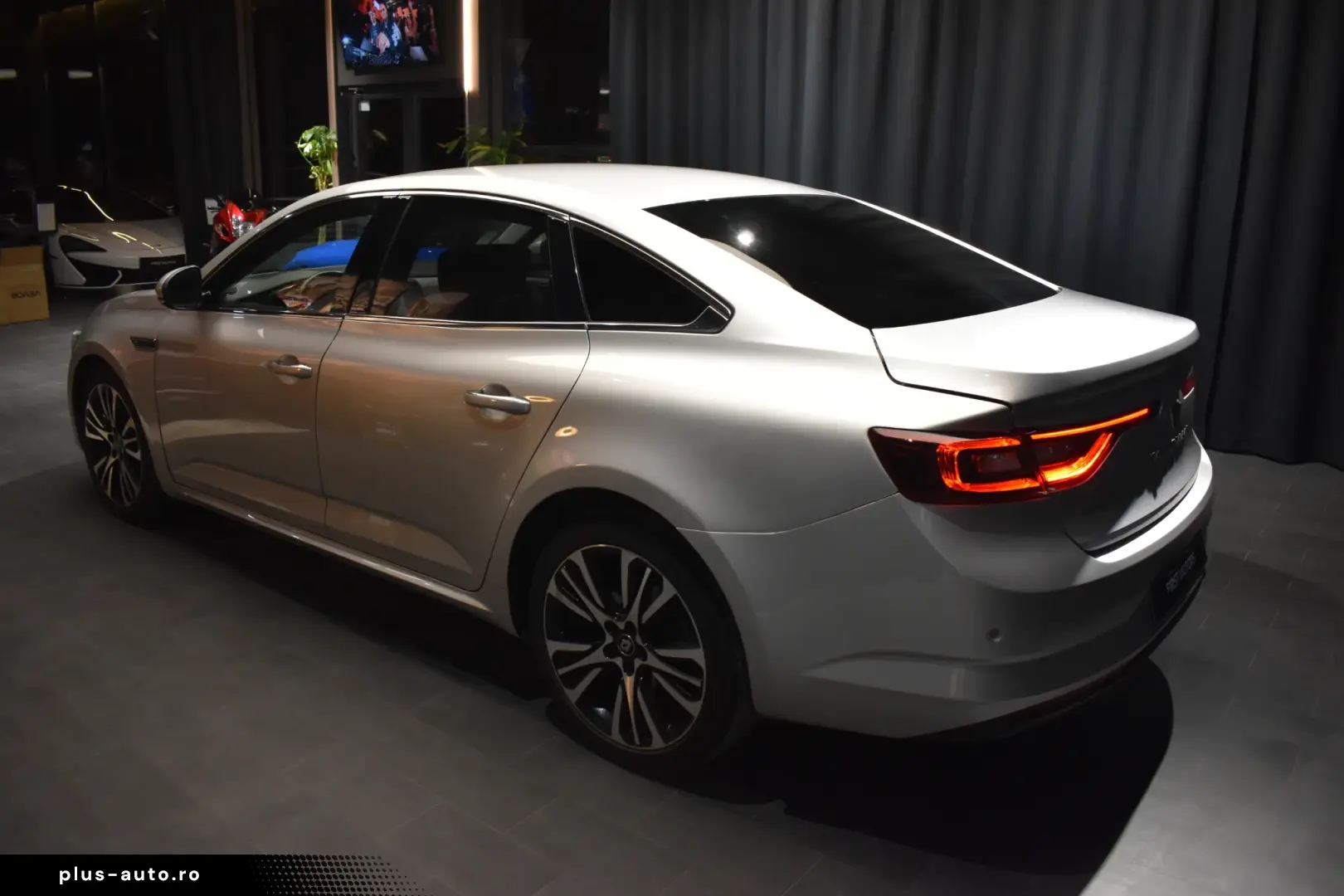 Renault Talisman Initiale Paris Bose Masaj 4Control HUD