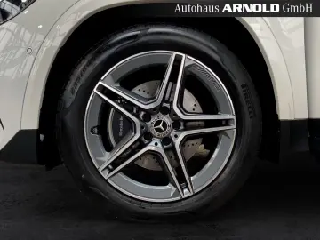 Mercedes-Benz GLA 220 4M AMG Line  360  Distr