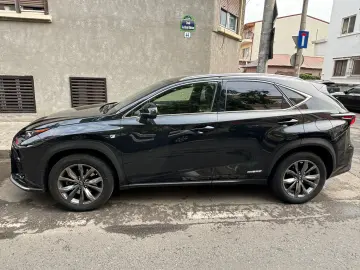 Lexus NX 300