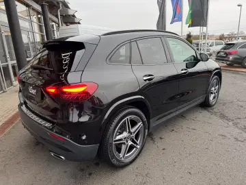 Mercedes-Benz GLA 200 AMG Pano Distr Ambient Multibeam