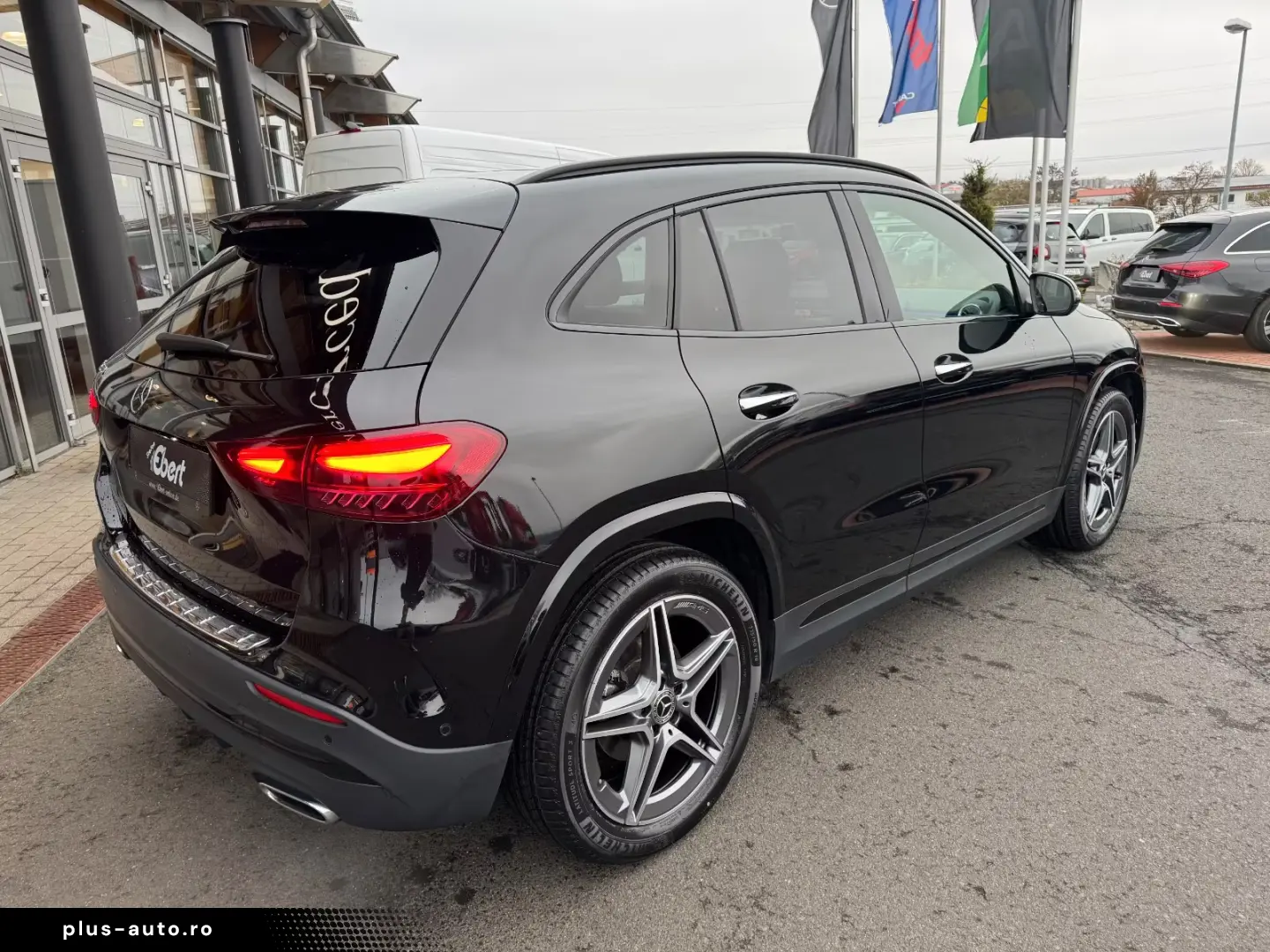 Mercedes-Benz GLA 200 AMG Pano Distr Ambient Multibeam