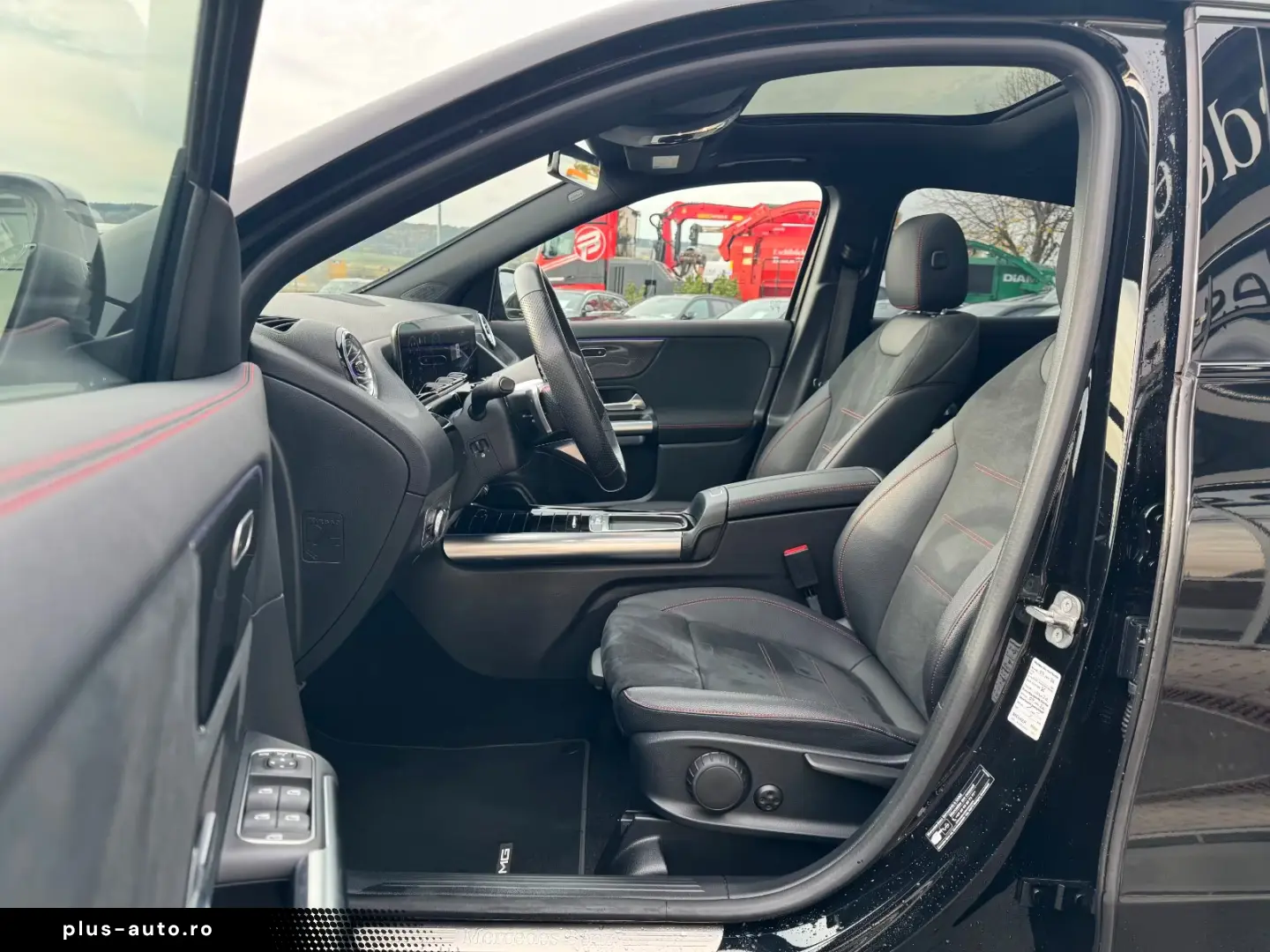 Mercedes-Benz GLA 200 AMG Pano Distr Ambient Multibeam