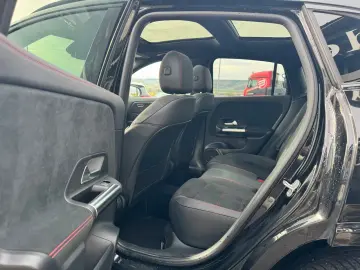 Mercedes-Benz GLA 200 AMG Pano Distr Ambient Multibeam