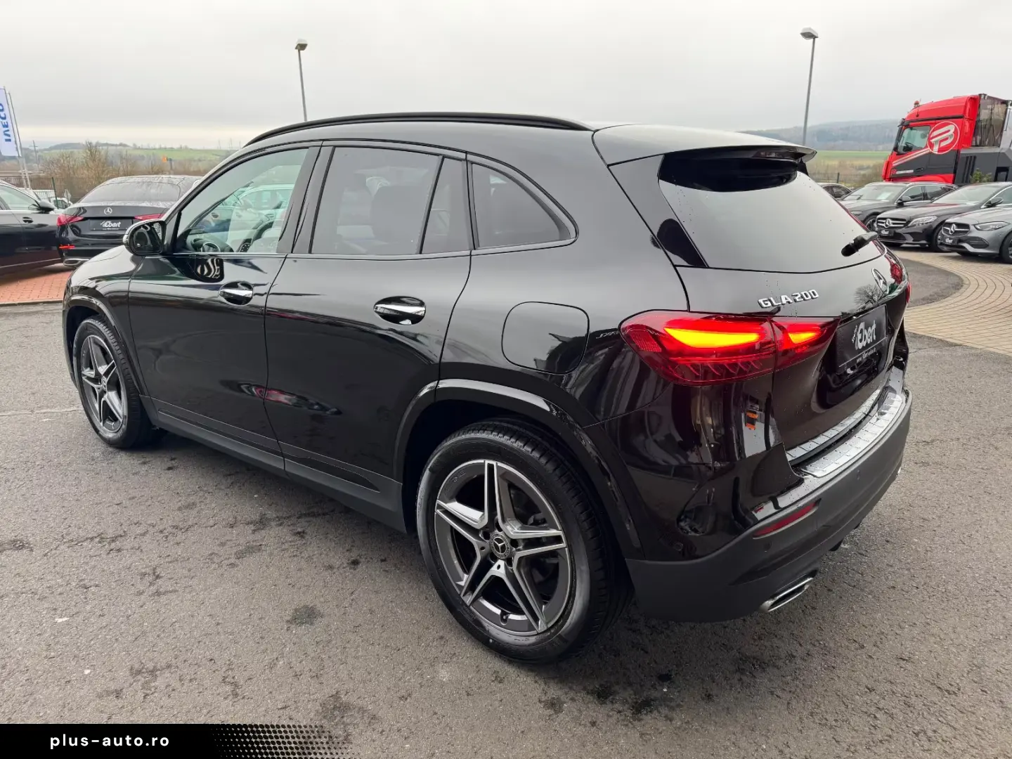 Mercedes-Benz GLA 200 AMG Pano Distr Ambient Multibeam