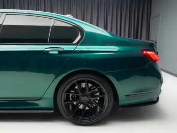 BMW Seria 7 750i xDrive