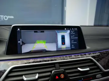 BMW Seria 7 750i xDrive