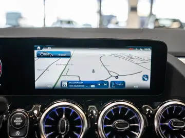 Mercedes-Benz GLA 180 AMG Line