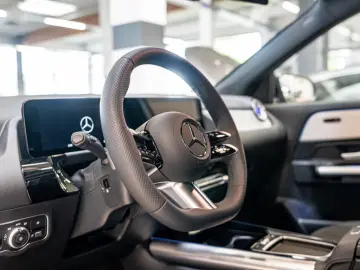 Mercedes-Benz GLA 180 AMG Line