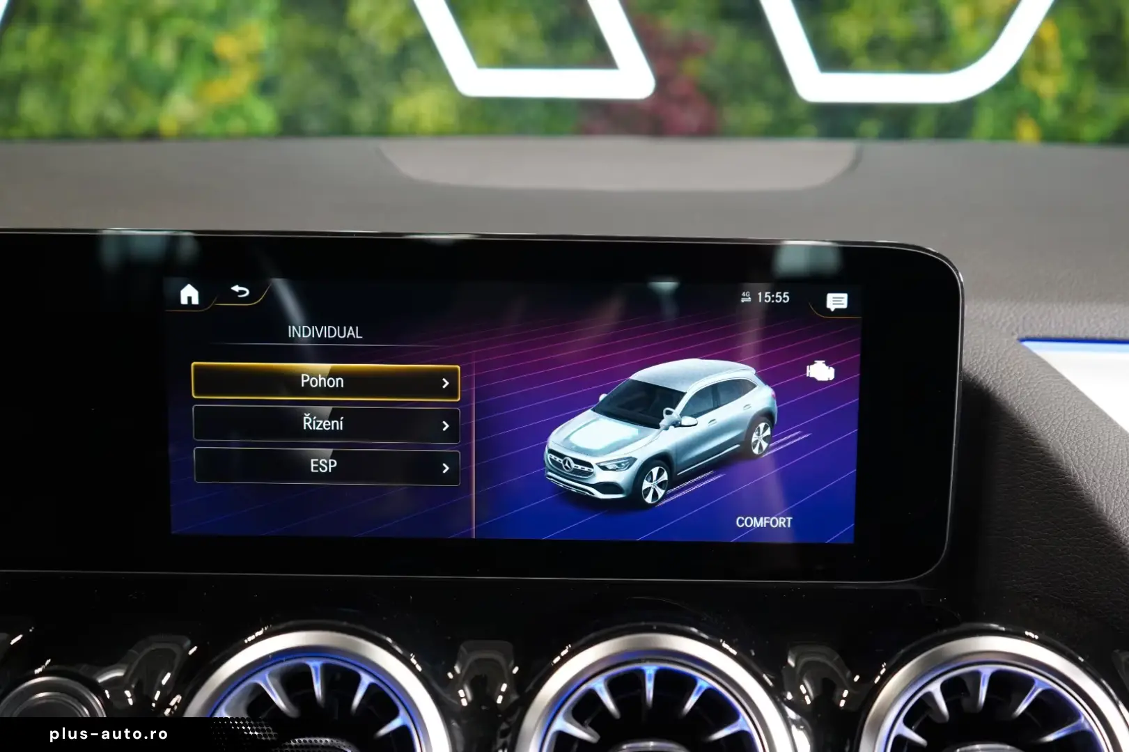 Mercedes-Benz GLA 250 4M AMG PANO LED