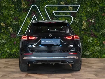 Mercedes-Benz GLA 250 4M AMG PANO LED