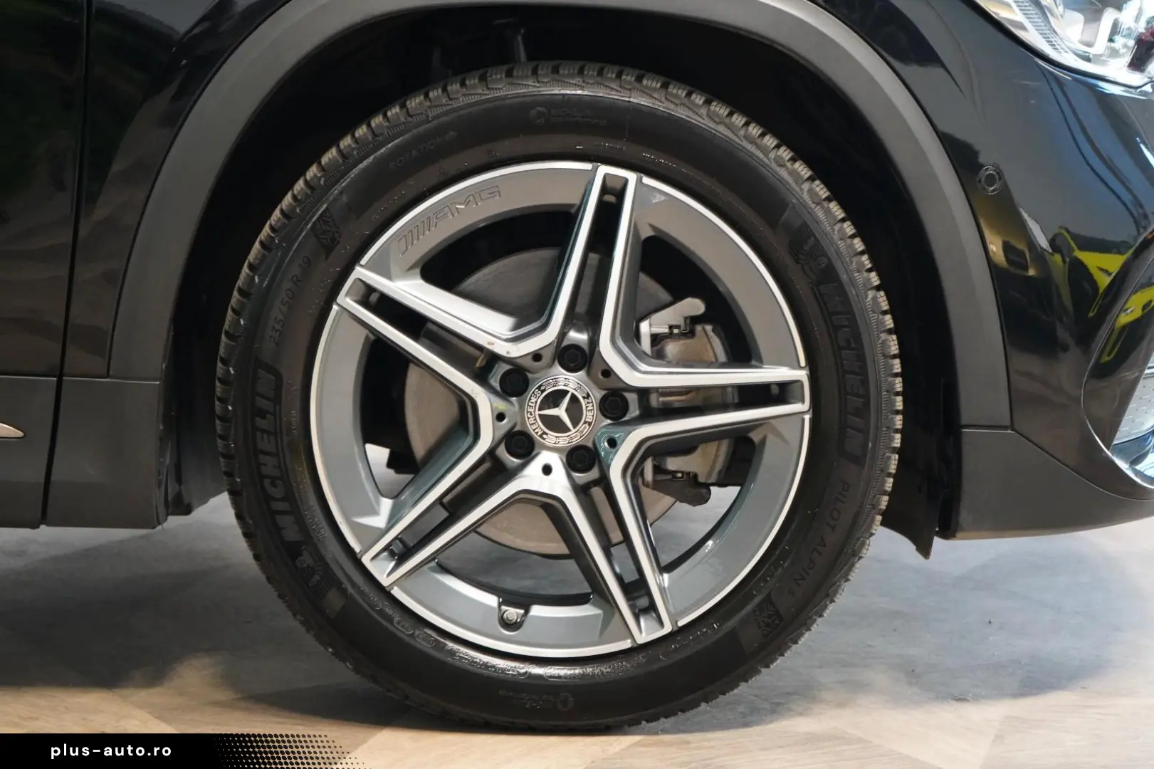 Mercedes-Benz GLA 250 4M AMG PANO LED