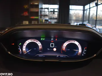 Peugeot 5008 2.0 BlueHDi S&S EAT8 GT 180 CP  7 Locuri  LED