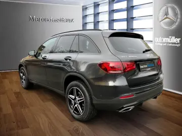 MERCEDES-BENZ GLC 300 de 4M AMG AHK Pano Night AdvSound LED