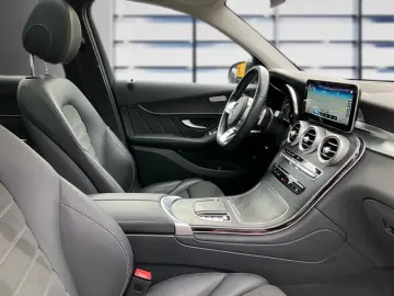 MERCEDES-BENZ GLC 300 de 4M AMG AHK Pano Night AdvSound LED