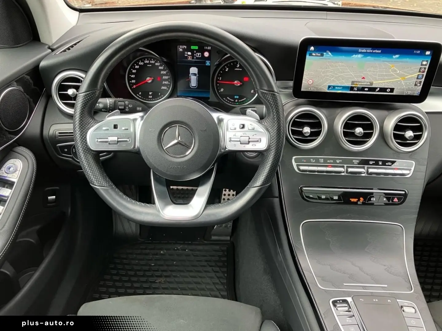 MERCEDES-BENZ GLC 300 de 4M AMG AHK Pano Night AdvSound LED