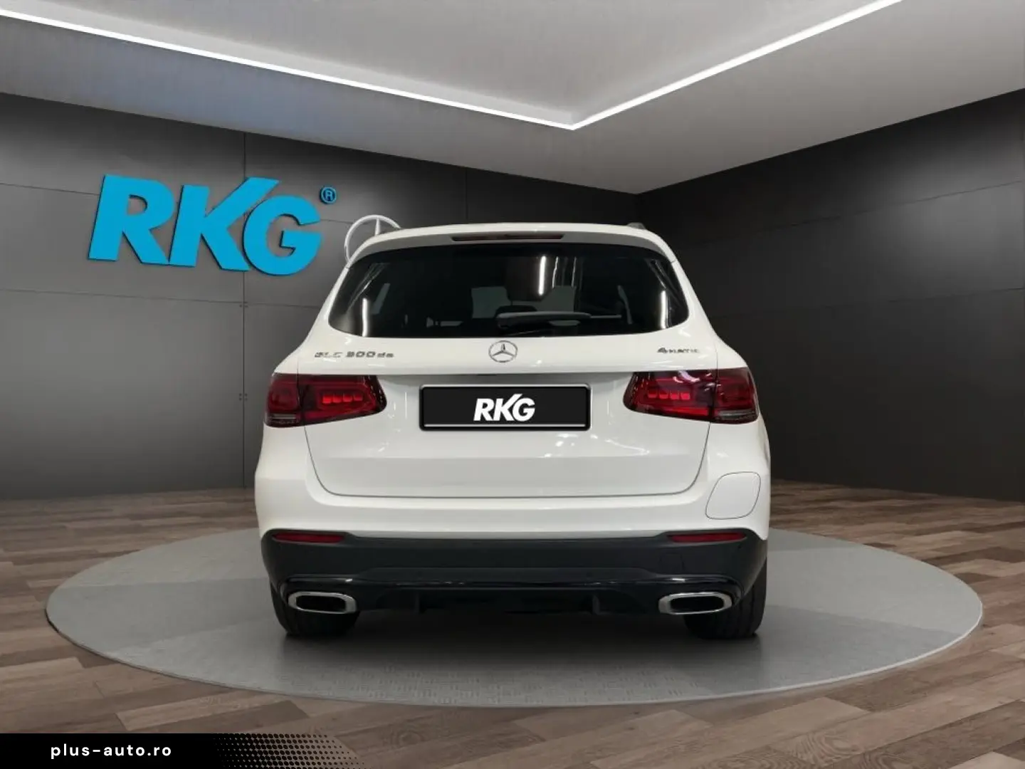 MERCEDES-BENZ GLC 300 de 4M AMG NIGHT LED PANO DISTR&hellip;