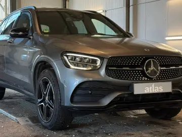 MERCEDES-BENZ GLC 300de 4Matic AMG NIGHT HUD SHZ AHK