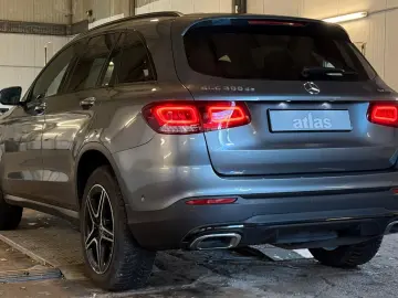 MERCEDES-BENZ GLC 300de 4Matic AMG NIGHT HUD SHZ AHK