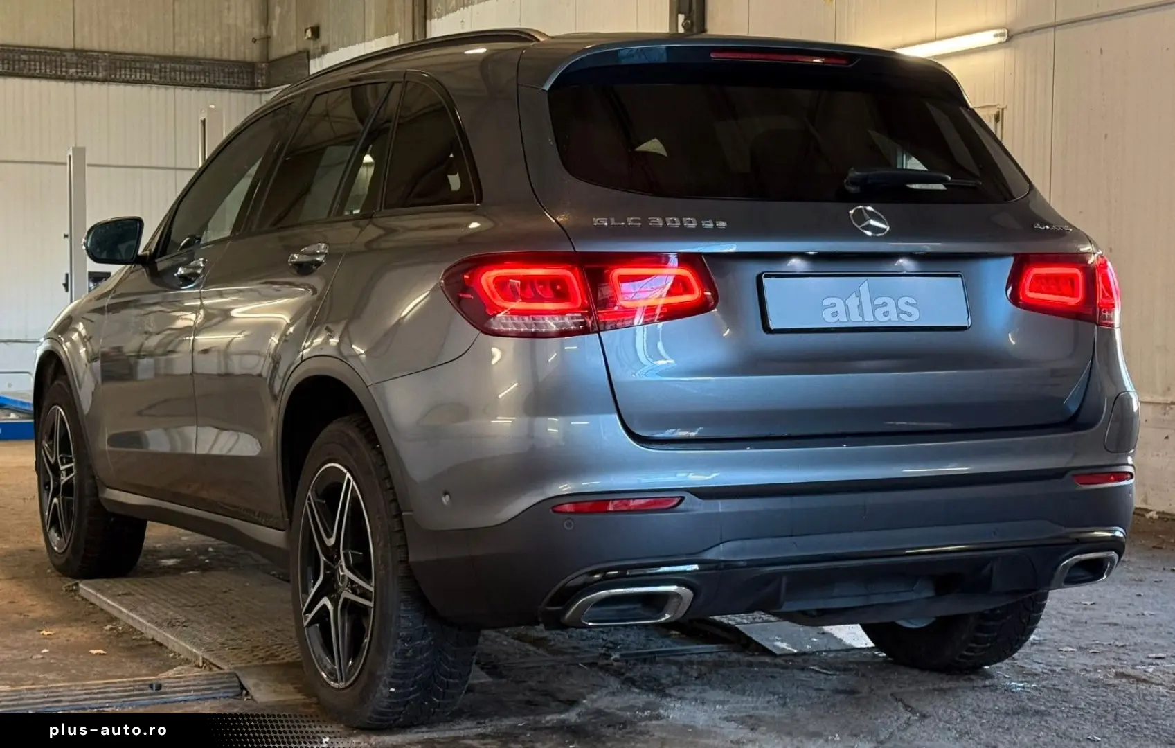 MERCEDES-BENZ GLC 300de 4Matic AMG NIGHT HUD SHZ AHK