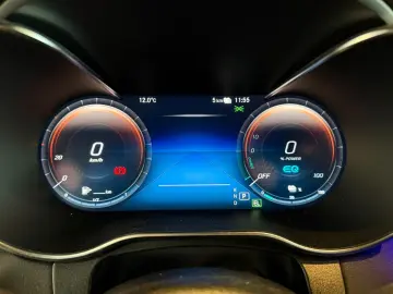 MERCEDES-BENZ GLC 300de 4Matic AMG NIGHT HUD SHZ AHK