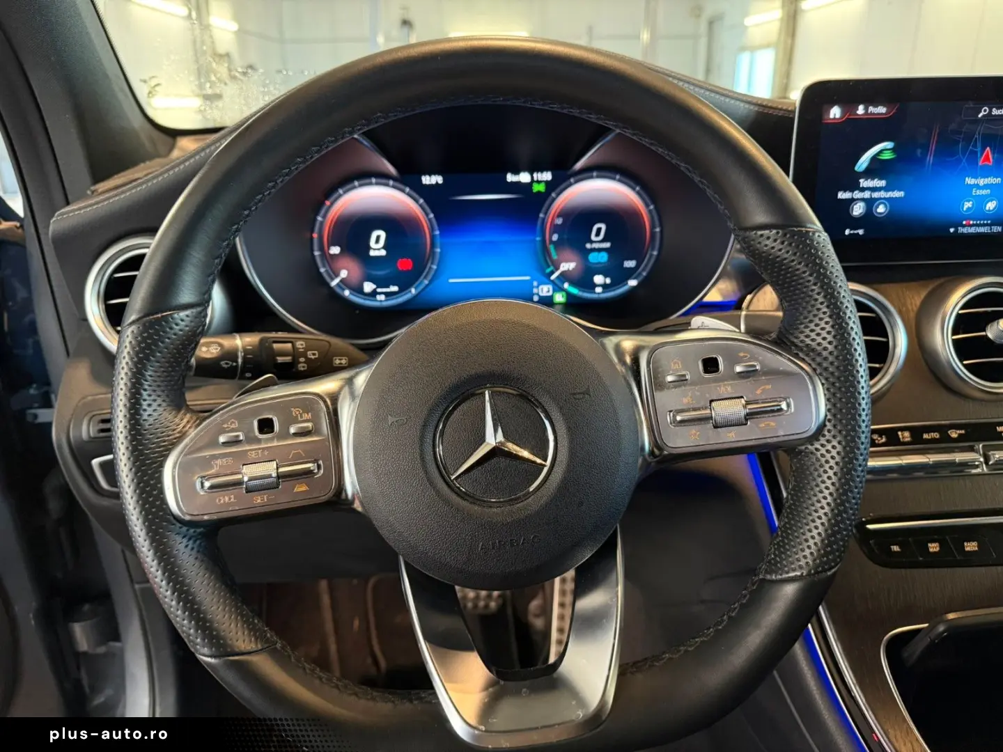 MERCEDES-BENZ GLC 300de 4Matic AMG NIGHT HUD SHZ AHK