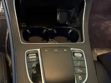 MERCEDES-BENZ GLC 300de 4Matic AMG NIGHT HUD SHZ AHK