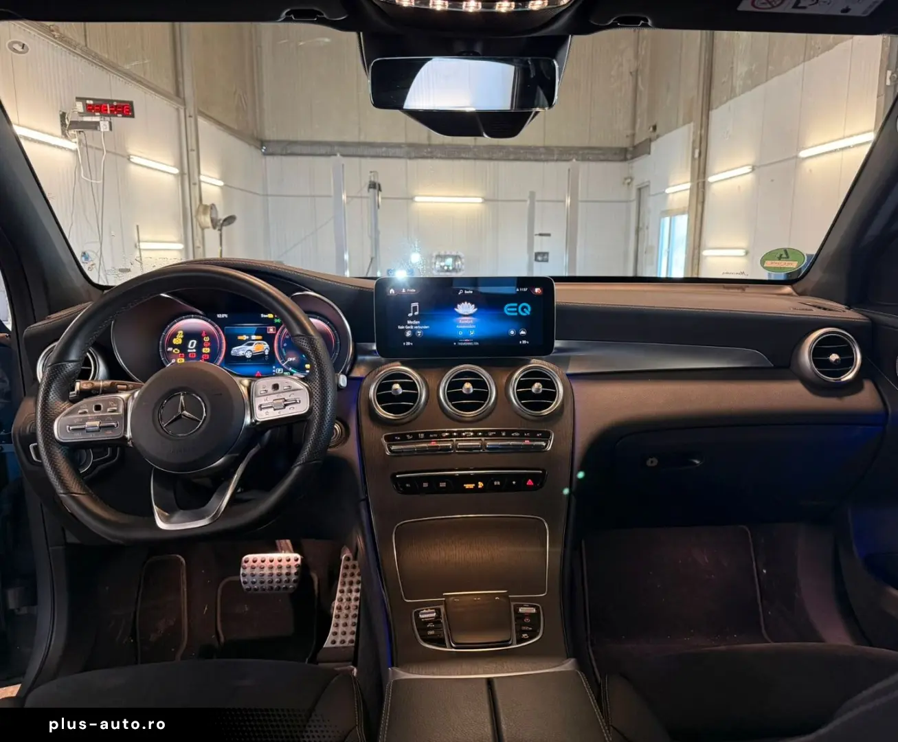 MERCEDES-BENZ GLC 300de 4Matic AMG NIGHT HUD SHZ AHK