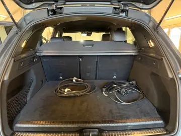 MERCEDES-BENZ GLC 300de 4Matic AMG NIGHT HUD SHZ AHK