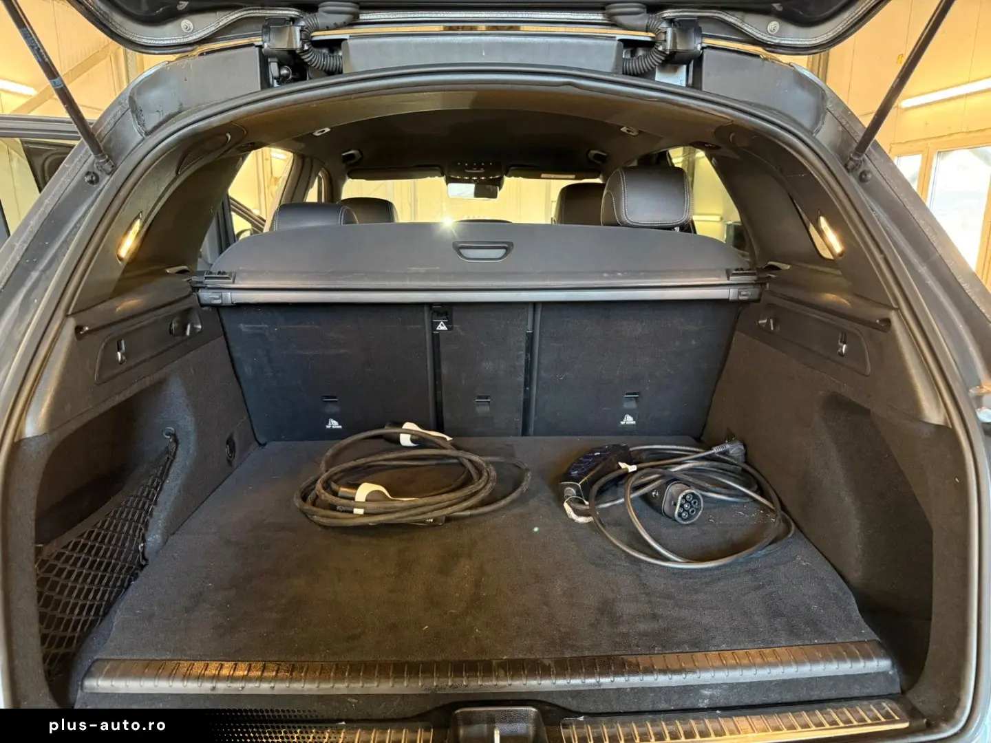 MERCEDES-BENZ GLC 300de 4Matic AMG NIGHT HUD SHZ AHK