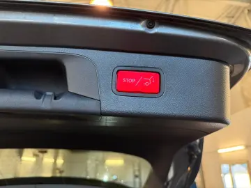 MERCEDES-BENZ GLC 300de 4Matic AMG NIGHT HUD SHZ AHK