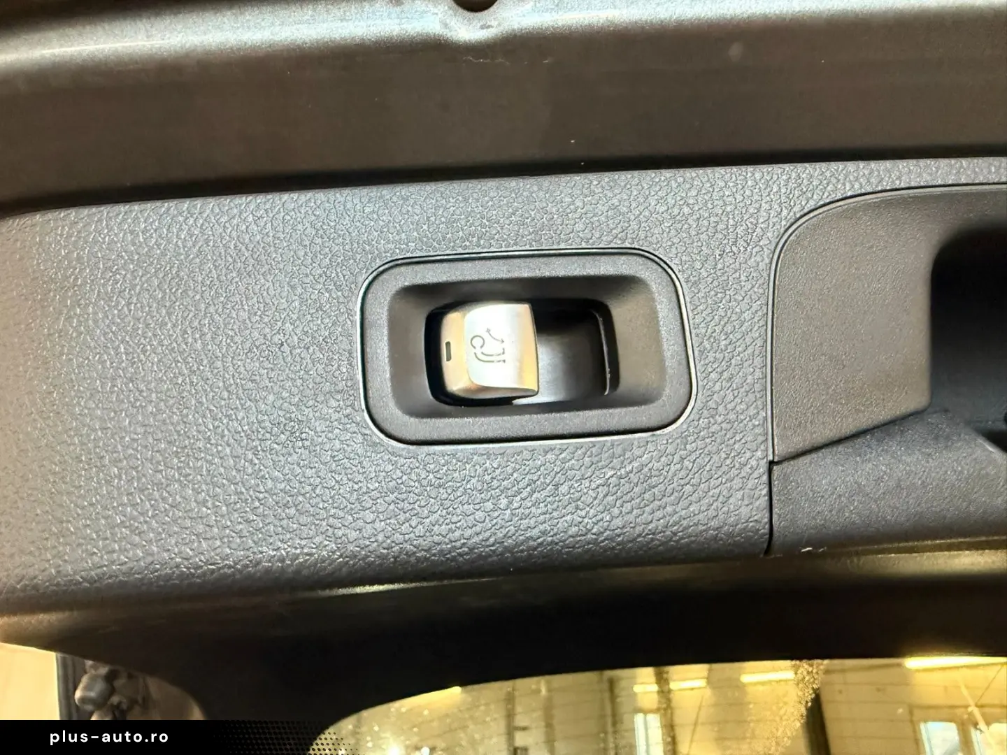 MERCEDES-BENZ GLC 300de 4Matic AMG NIGHT HUD SHZ AHK