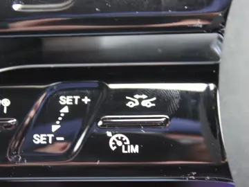 MERCEDES-BENZ GLC 200 4Matic AMG Line AMG Sport 38.1&hellip;