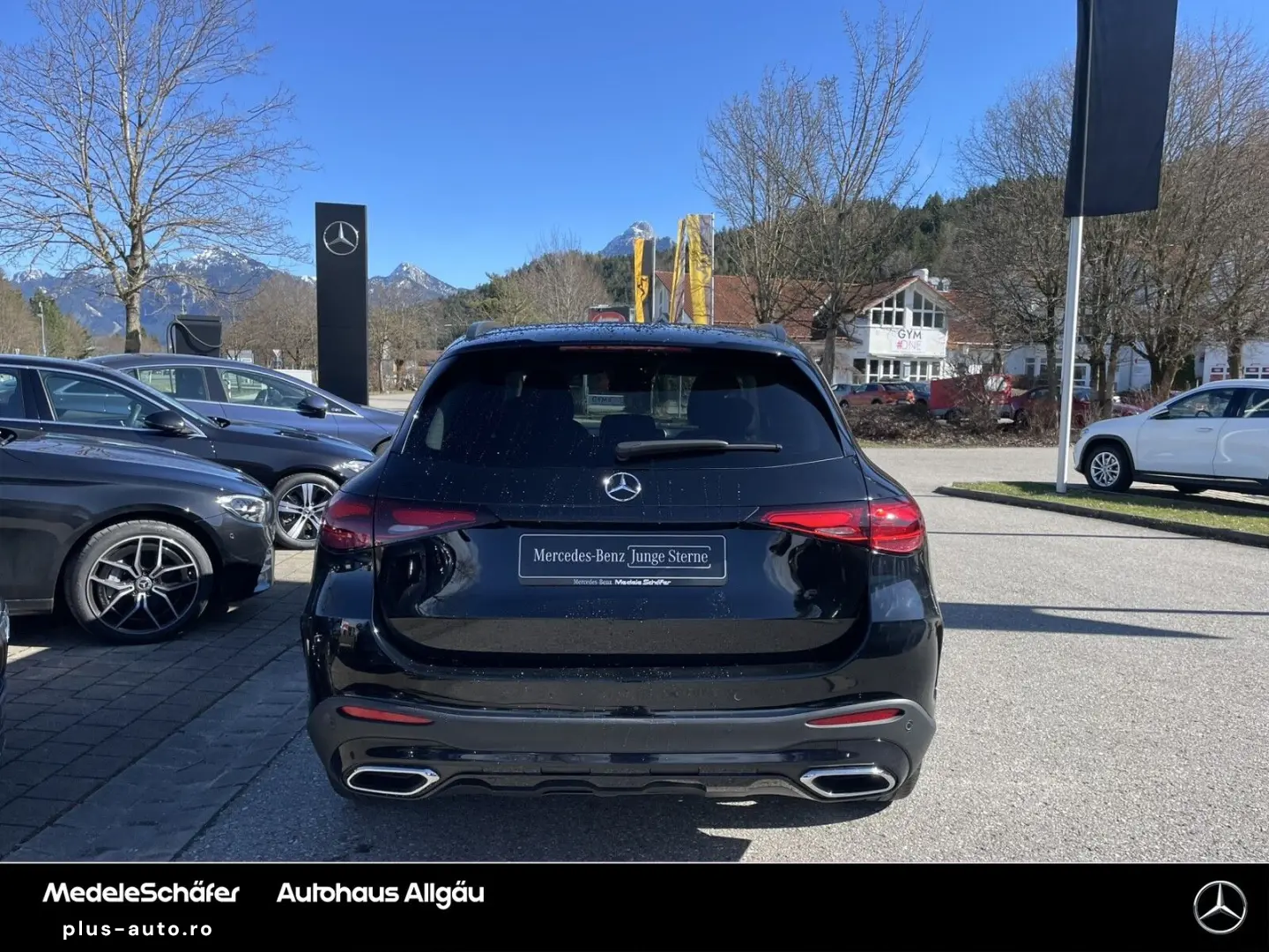 MERCEDES-BENZ GLC 300 e 4M AMG AHK Distro Night Kam 20