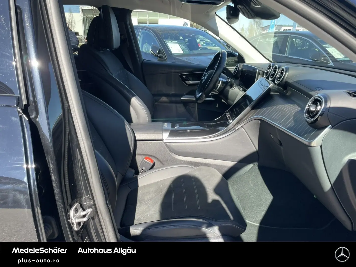 MERCEDES-BENZ GLC 300 e 4M AMG AHK Distro Night Kam 20