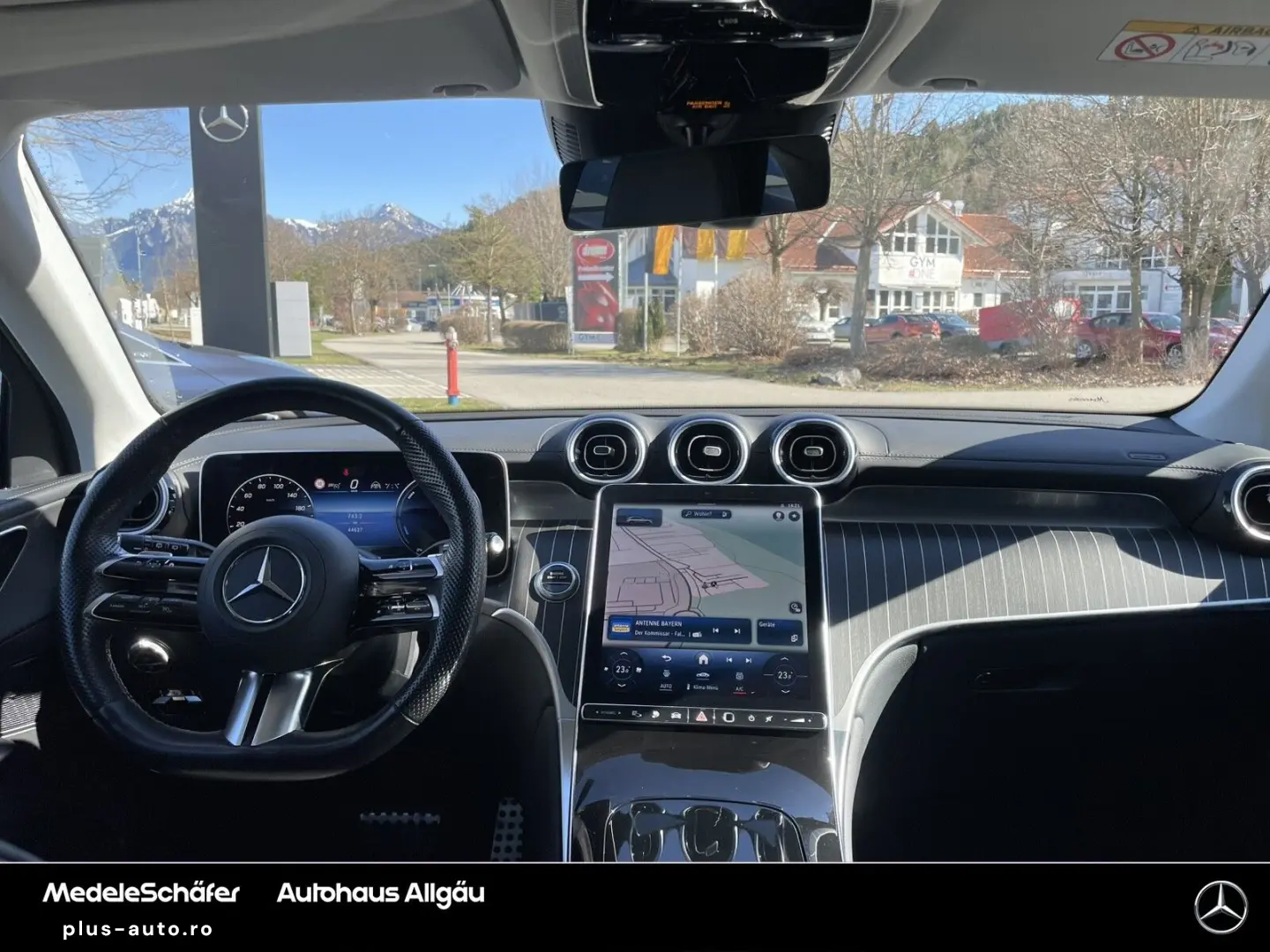 MERCEDES-BENZ GLC 300 e 4M AMG AHK Distro Night Kam 20