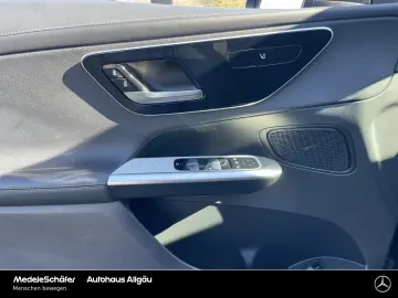 MERCEDES-BENZ GLC 300 e 4M AMG AHK Distro Night Kam 20