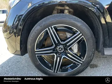 MERCEDES-BENZ GLC 300 e 4M AMG AHK Distro Night Kam 20