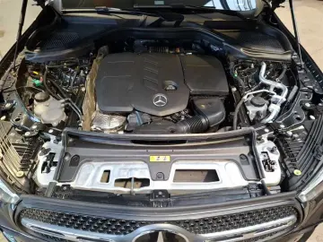 MERCEDES-BENZ GLC 300 AMG Line 4MATIC 9G-tronic